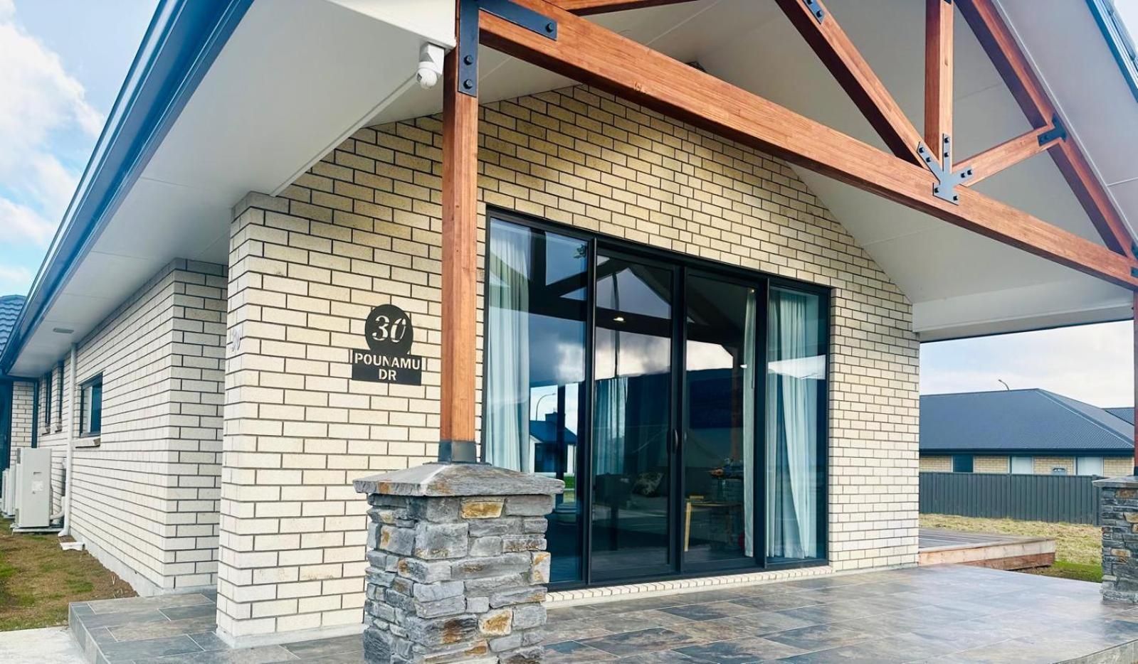 Holiday Home In Beautiful Te Anau Dış mekan fotoğraf